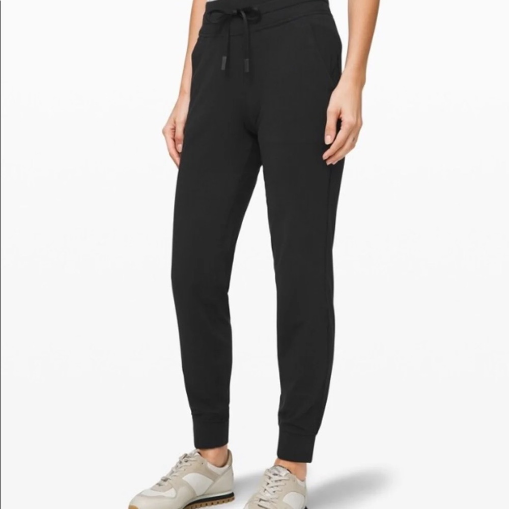Lululemon Ready to Rulu Jogger